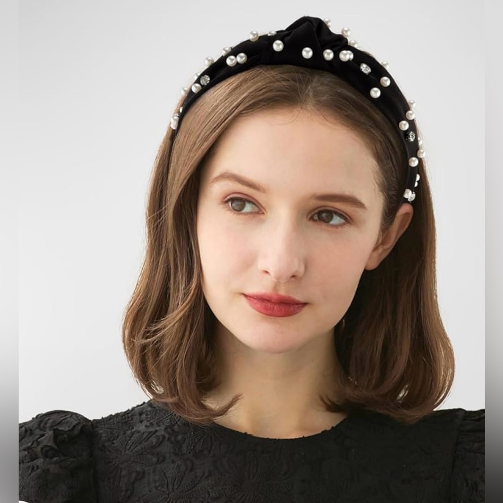 NWOT- Black and Tan Pearl Beaded Headband Bundle💫